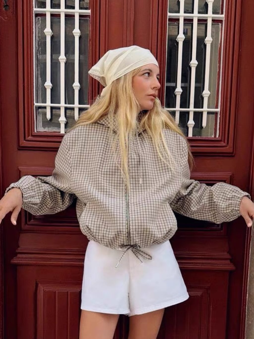 Daniela Chaqueta Cortada con Capucha y Estampado a Cuadros