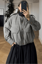 Bomber Emma con cuello alto y cuadros