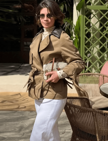 Monica Trench con Cuello en Contraste y Cinturón