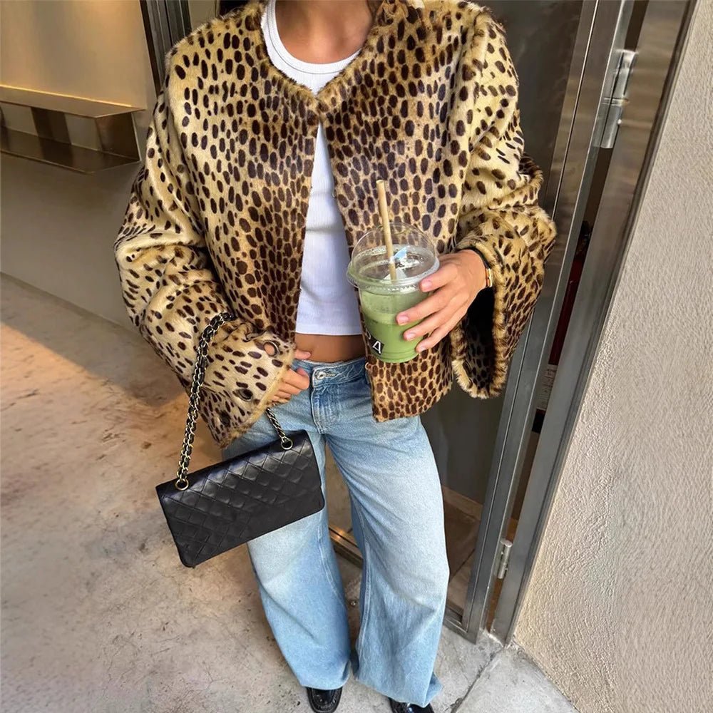Rebecca chaqueta de pelo sintético con estampado de leopardo