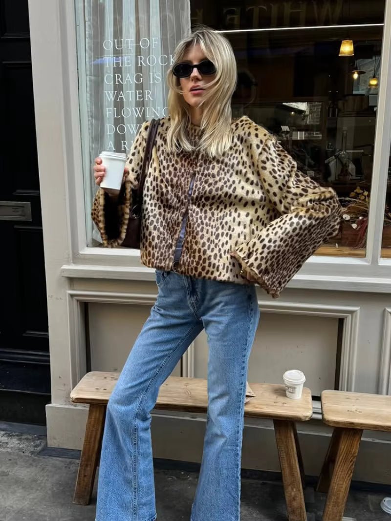 Rebecca chaqueta de pelo sintético con estampado de leopardo