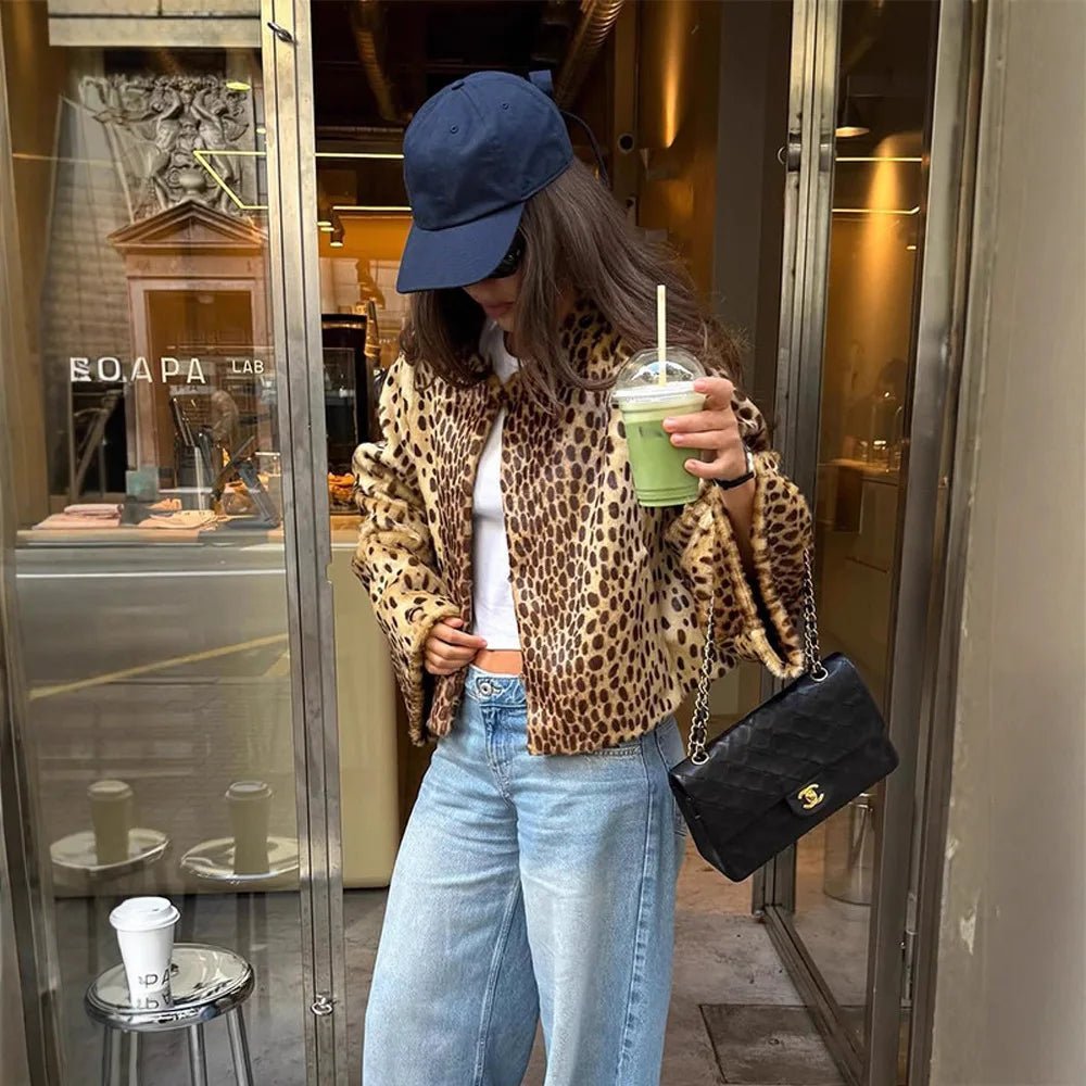 Rebecca chaqueta de pelo sintético con estampado de leopardo