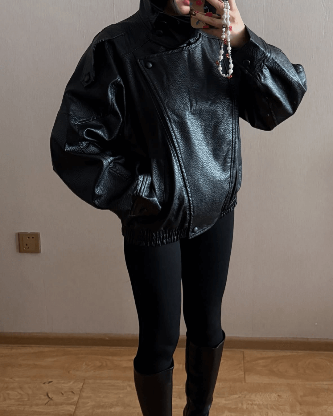 Carla cazadora asimétrica de cuero