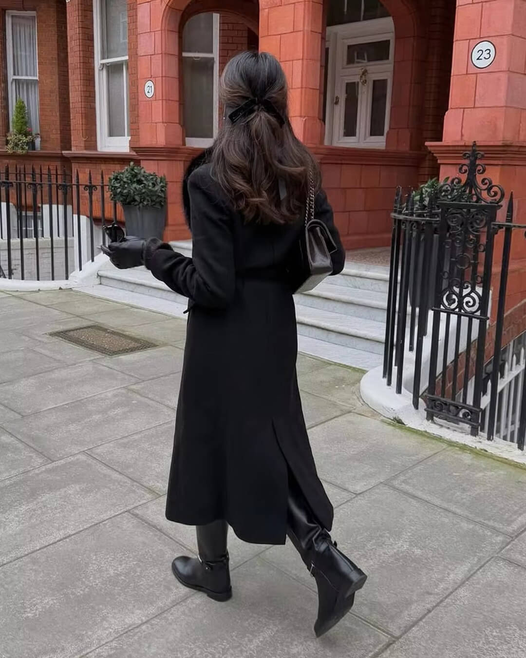 Abrigo maxi Flora con cuello de piel sintética