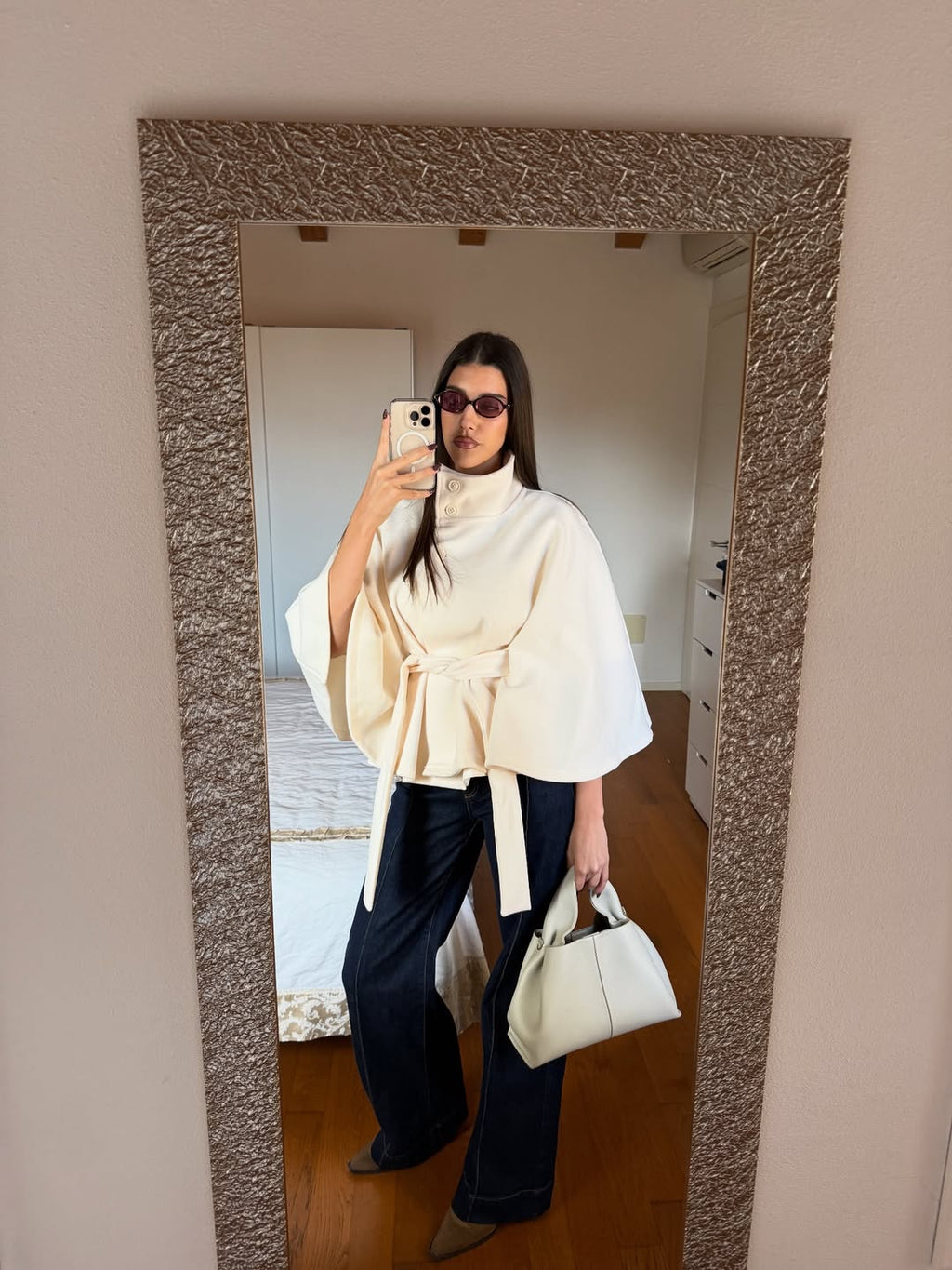 Chaqueta Capa Elegante de Cuello Alto con Cinturón Arianne