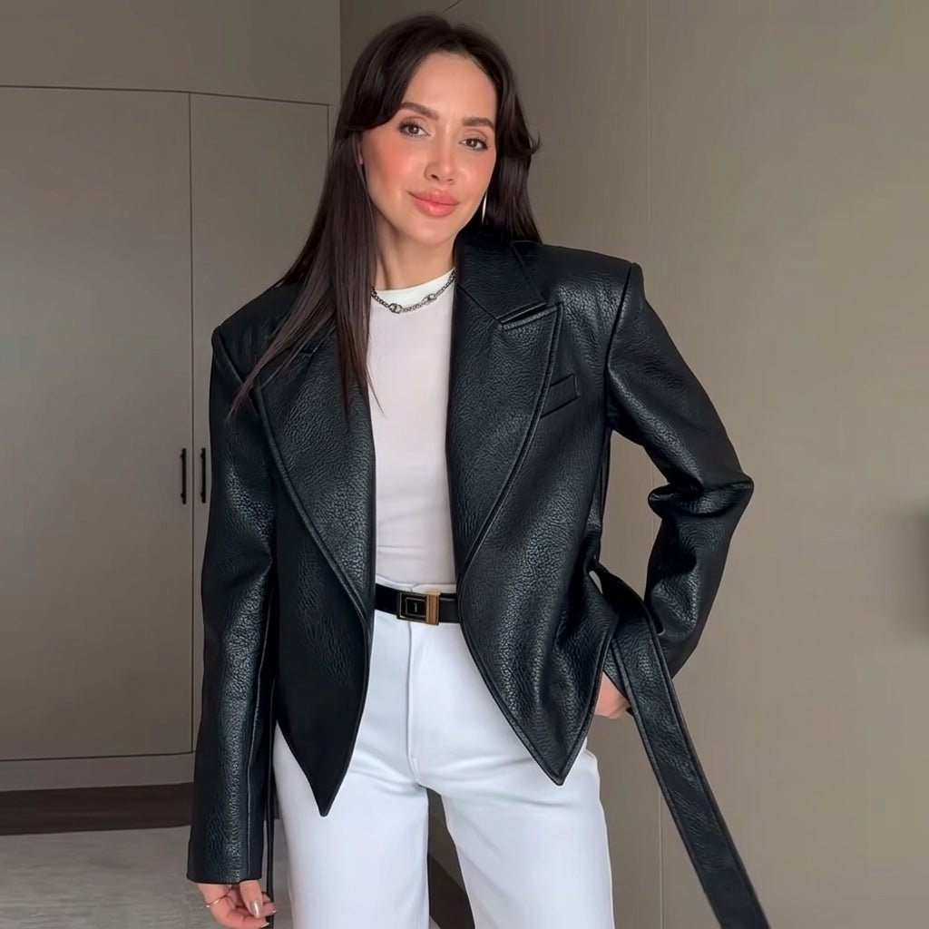 Valerie Blazer de Imitación de Cuero con Cordones [max 255]