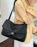 Bolso de solapa Josie con hebilla