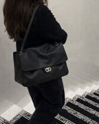 Bolso de solapa Josie con hebilla