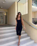 Mono Lucy sin espalda con cuello halter