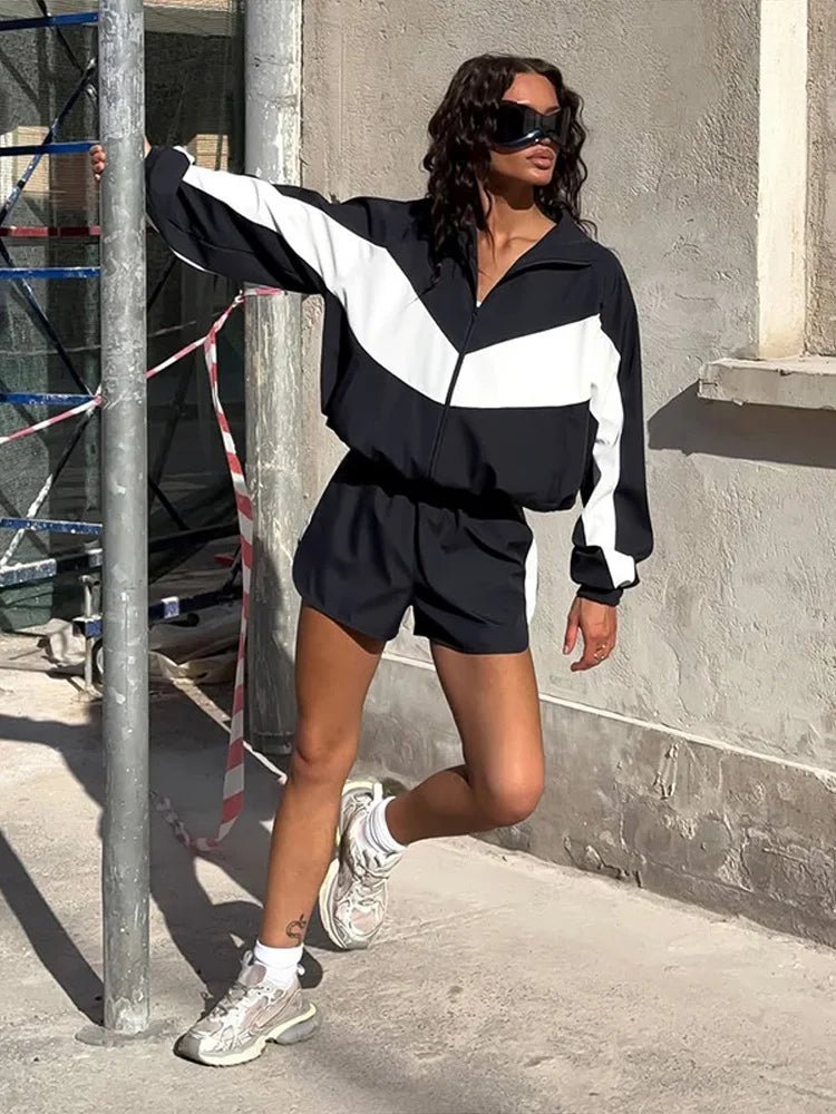 Erica Conjunto Deportivo Chaqueta Colorblock y Shorts