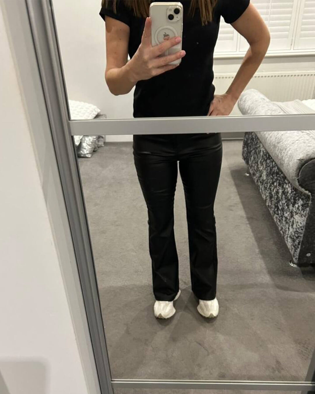 Pantalones acampanados de piel sintética Michelle