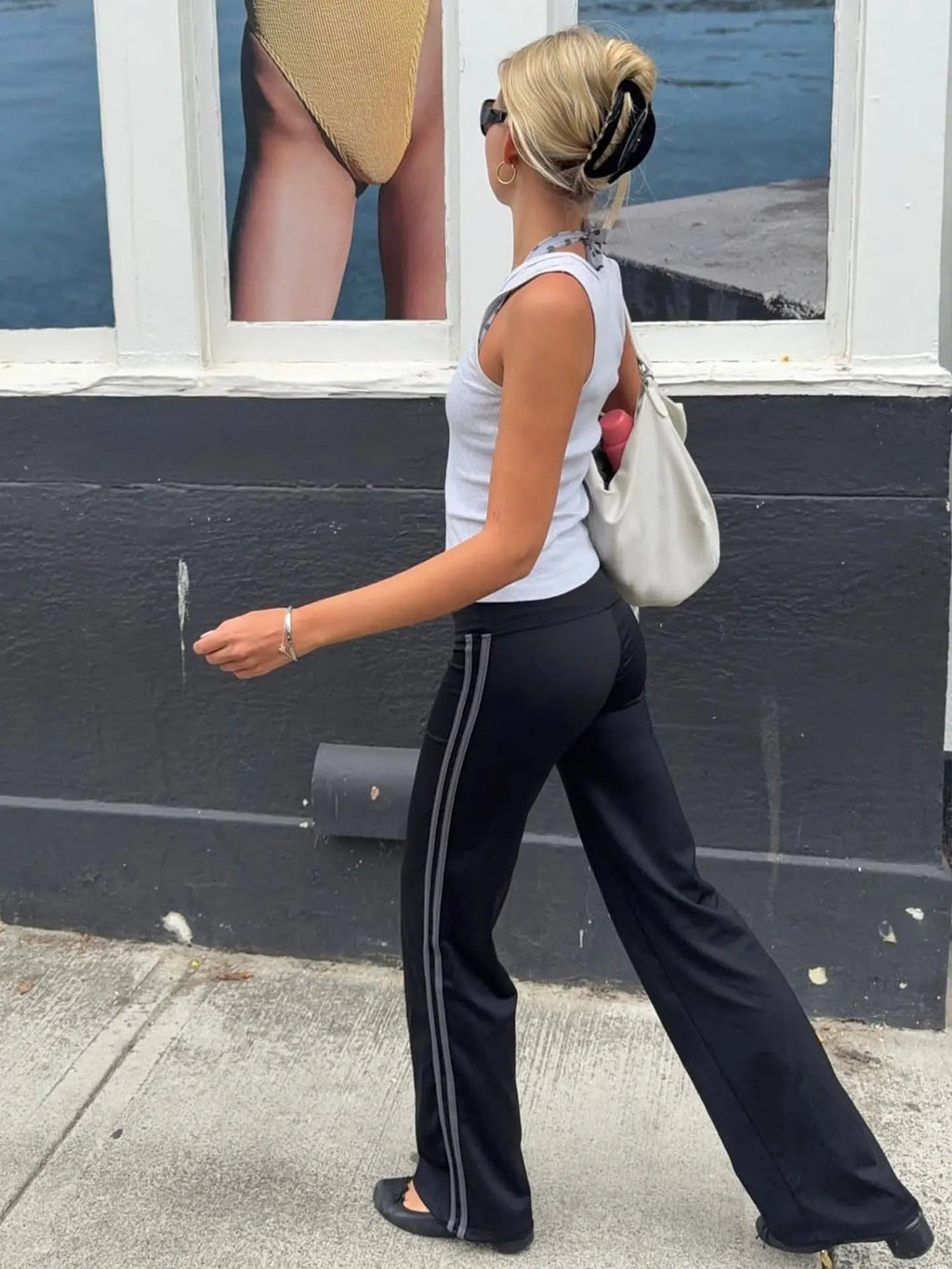 Charis pantalones de yoga acampanados de cintura baja