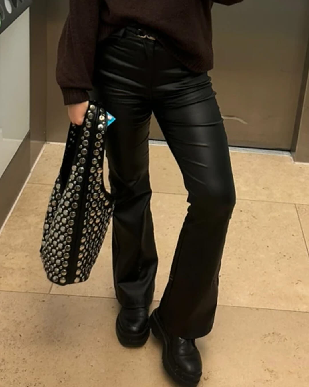 Pantalones acampanados de piel sintética Michelle