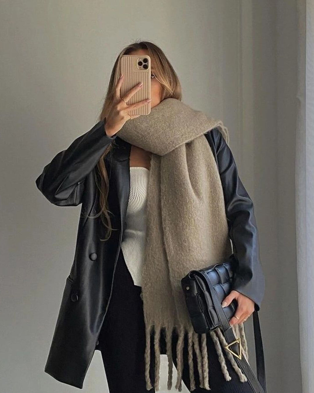 Bufanda de invierno con borlas Tanya