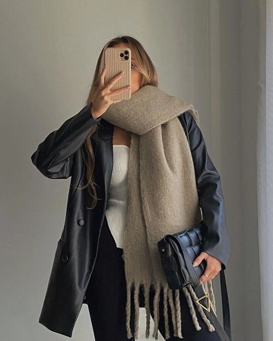 Bufanda de invierno con borlas Tanya