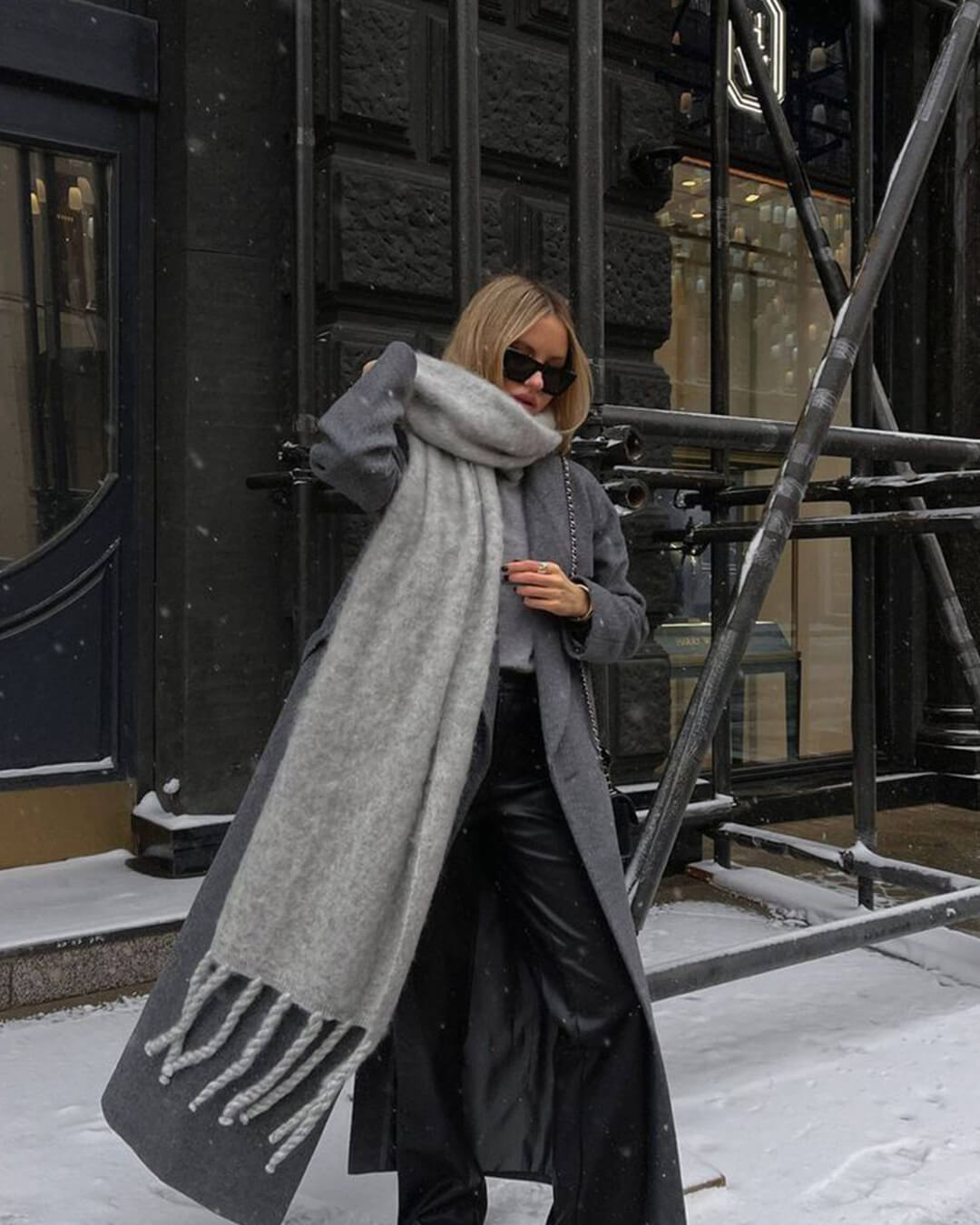 Bufanda de invierno con borlas Tanya