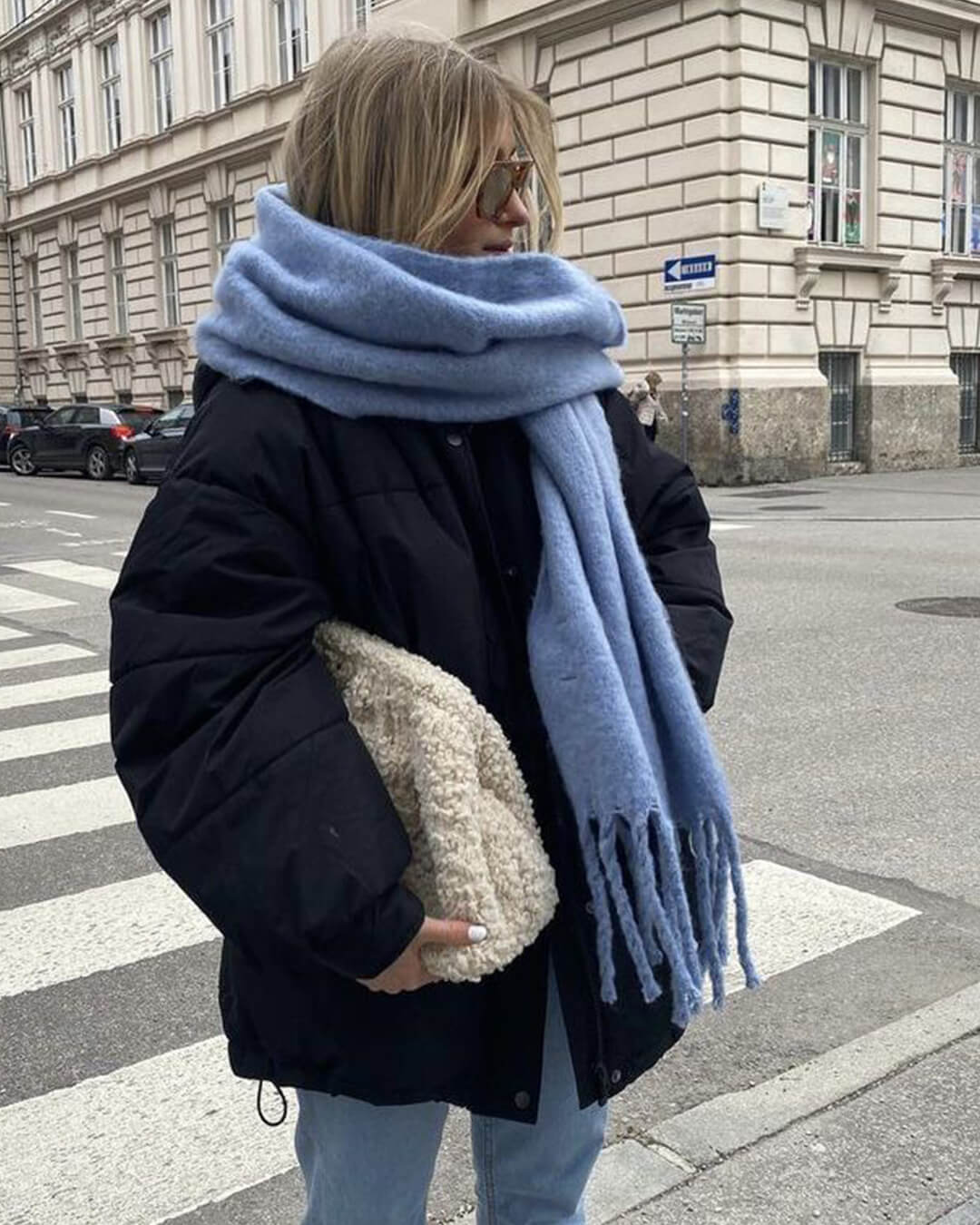 Bufanda de invierno con borlas Tanya