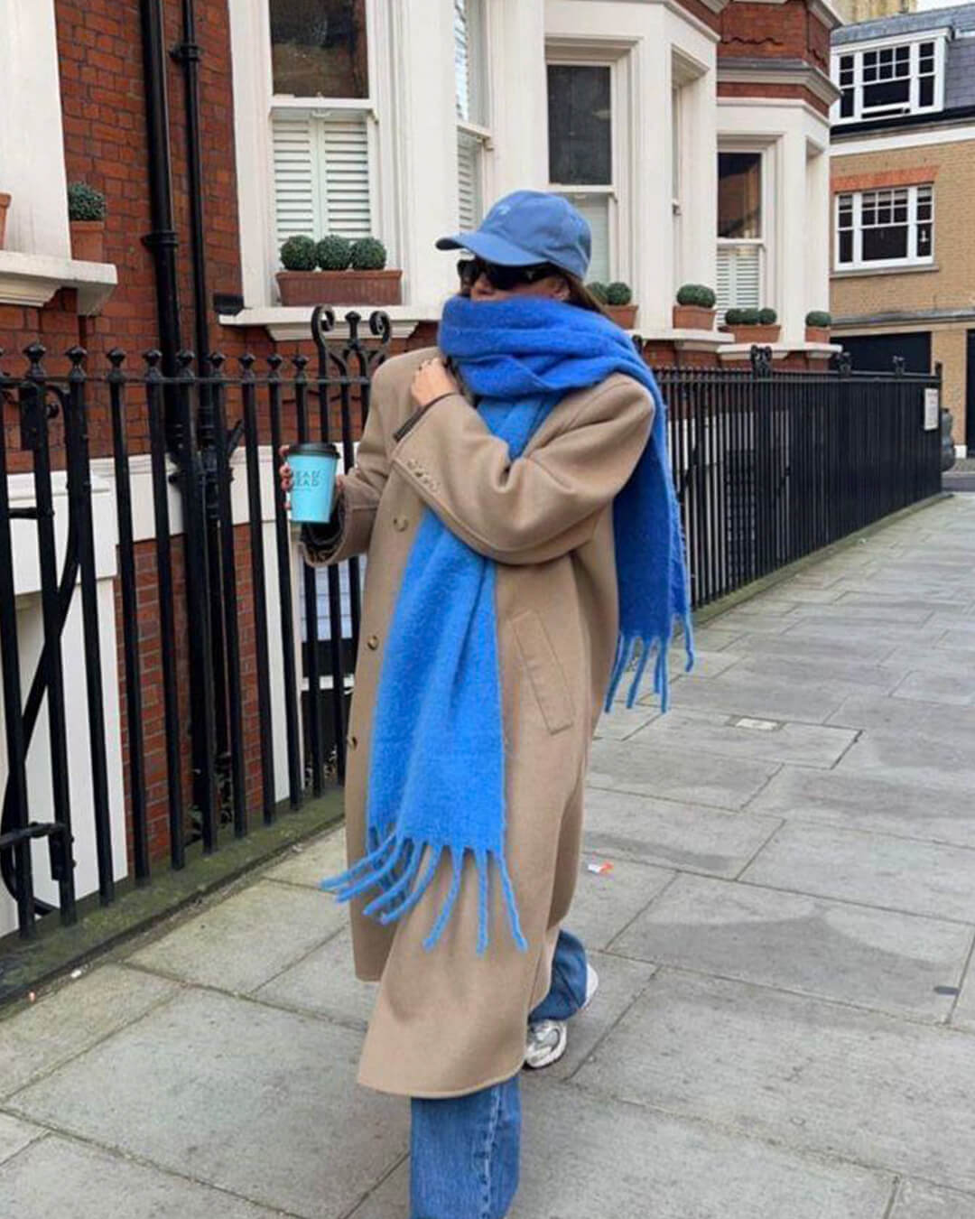 Bufanda de invierno con borlas Tanya
