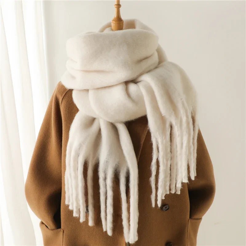 Bufanda de invierno con borlas Tanya