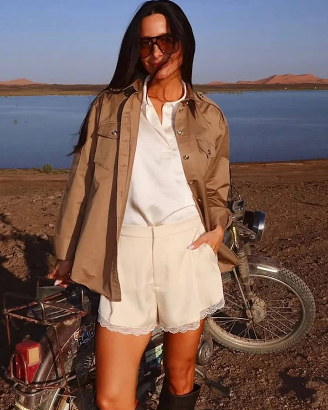 Shorts Mini de Satén de Tiro Alto Davina