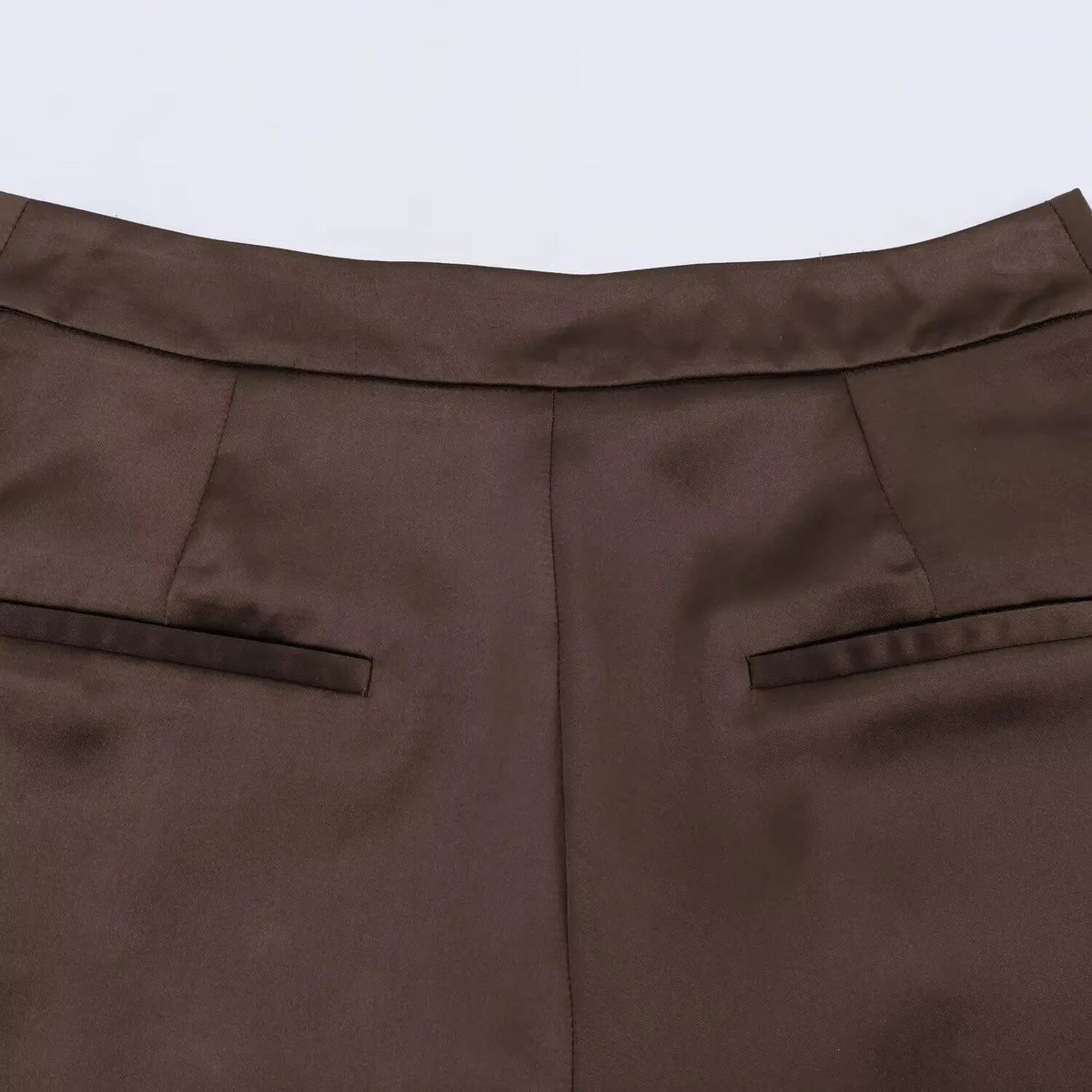 Shorts mini Xylia de satén con encaje