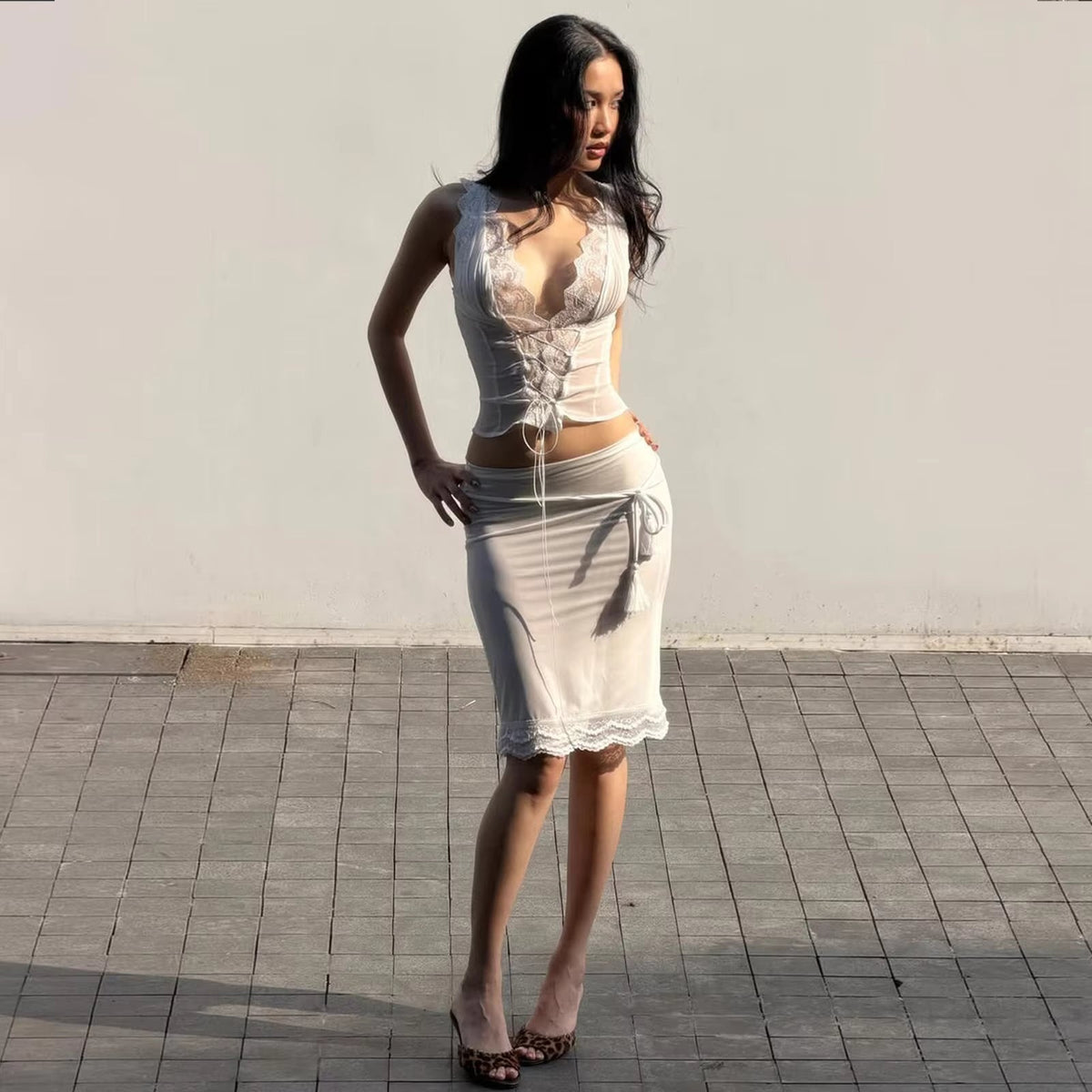 Conjunto de falda Guinevere con ribete de encaje y lazada trasera
