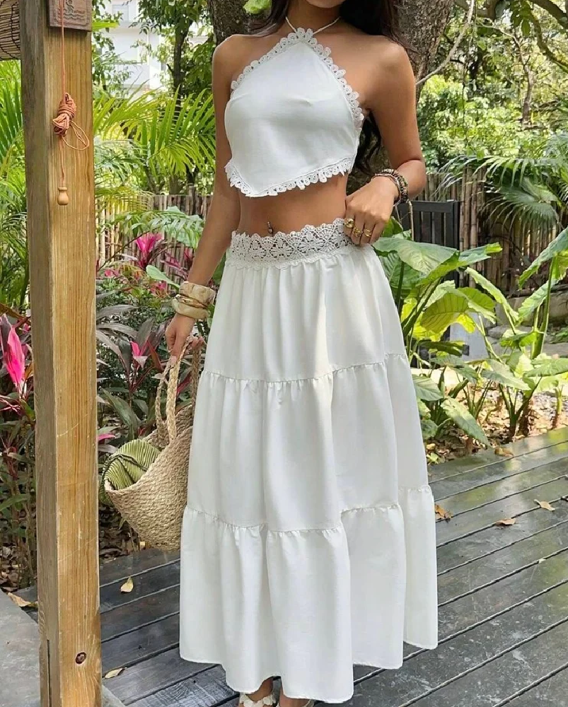 Helena Conjunto de falda en capas con cuello halter de encaje