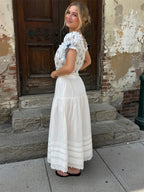 Falda maxi de encaje de talle alto Celeste