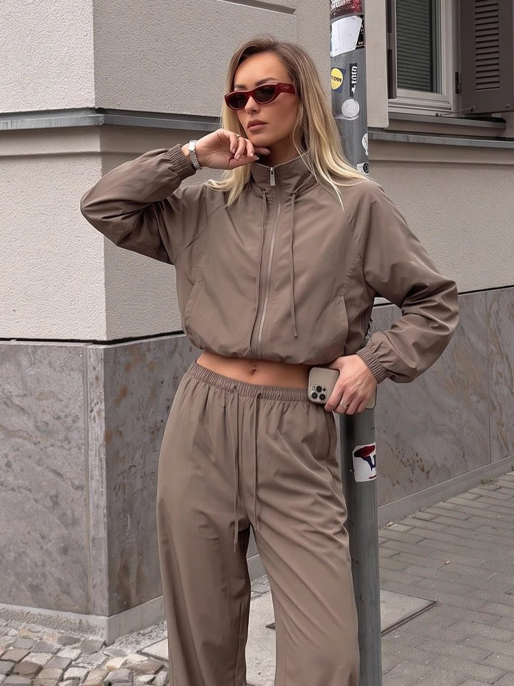 Chaqueta y Pantalones Anchos Amy Conjunto Deportivo