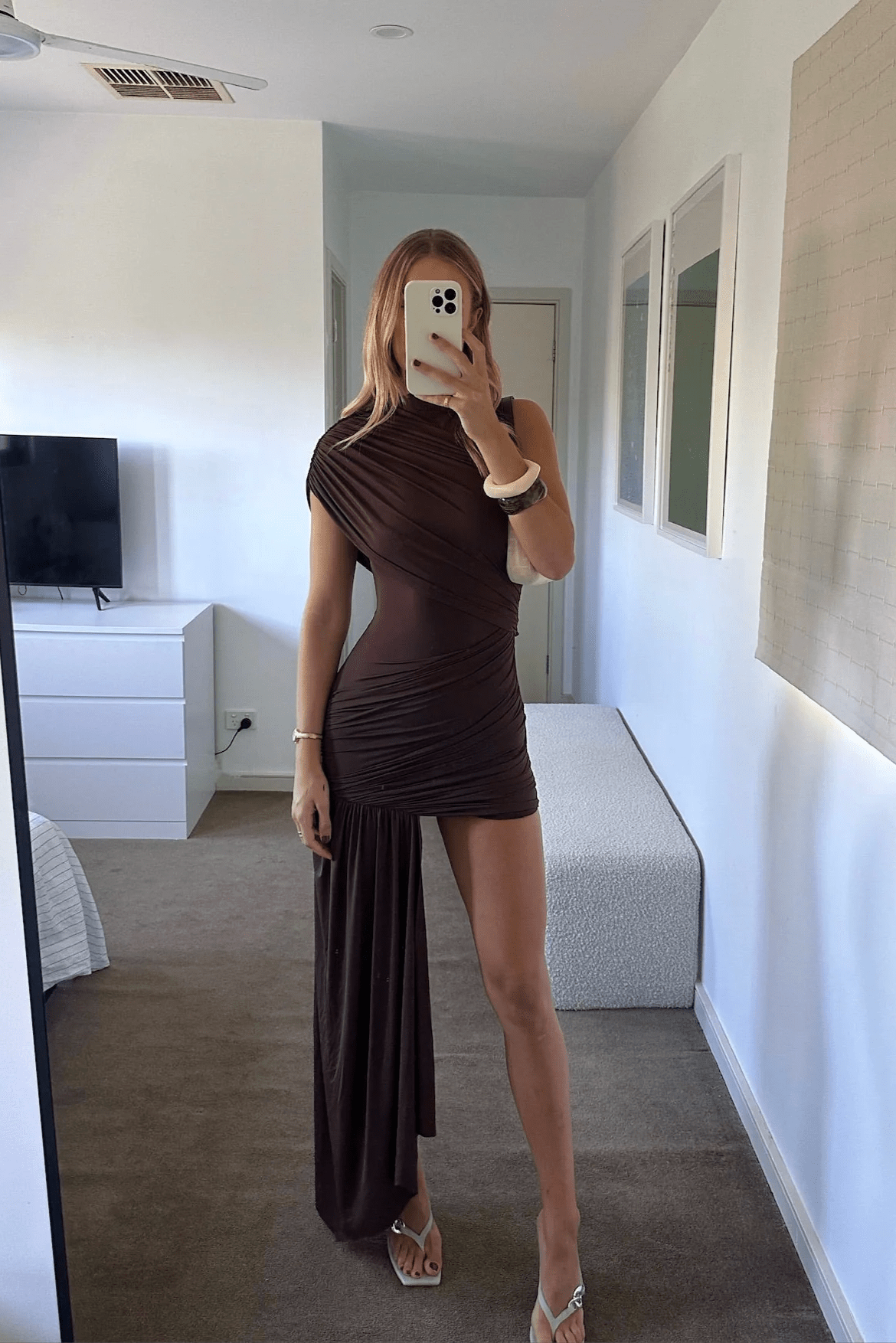 Vestido mini Jenny con cuello alto fruncido
