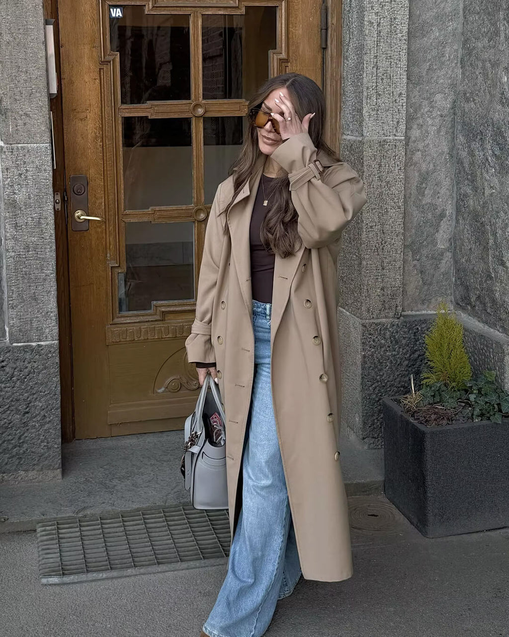 Trench Melissa clásico cruzado de doble botonadura