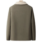 Chaqueta de hombre con cuello: calidez y estilo urbano moderno