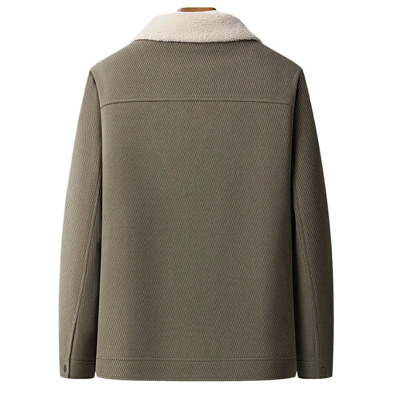 Chaqueta de hombre con cuello: calidez y estilo urbano moderno