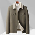 Chaqueta de hombre con cuello: calidez y estilo urbano moderno