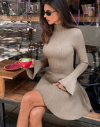 Vestido suéter acanalado Kelly con mangas campana